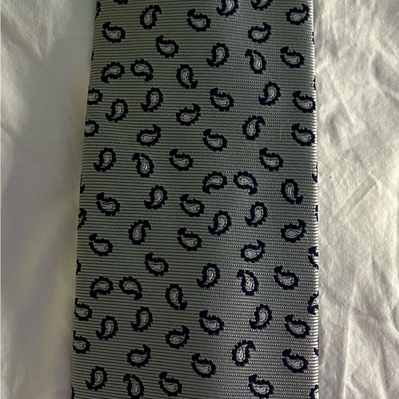 Brooks Brothers tie-,used - Picture 3 of 4